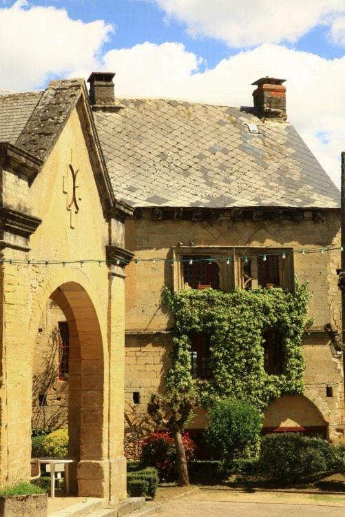 petite maison en pierre au coeur du Périgord noir Salignac Eyvigues Extérieur photo
