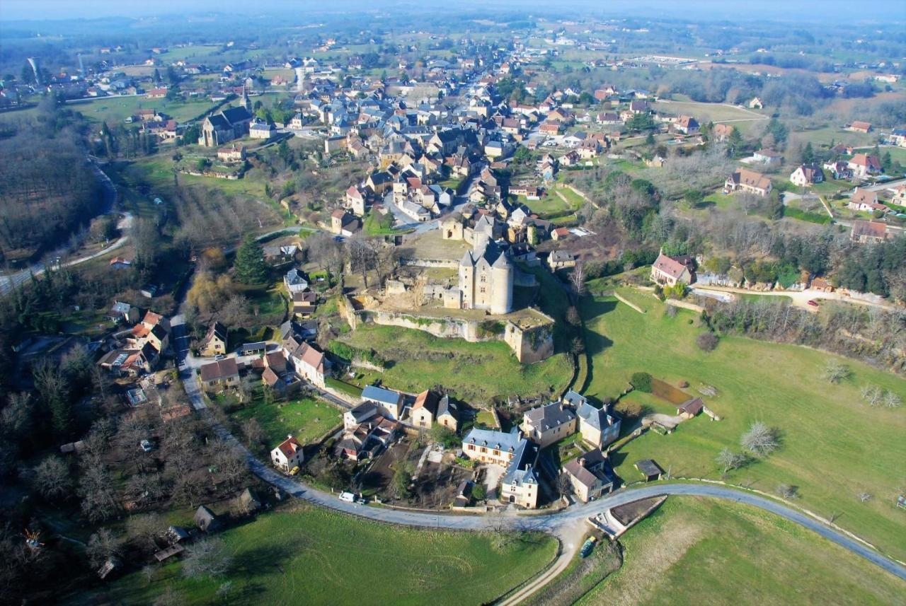 petite maison en pierre au coeur du Périgord noir Salignac Eyvigues Extérieur photo